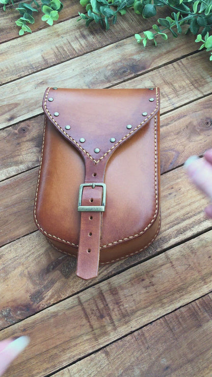 video showing Large Handmade Leather Belt Pouch with studs