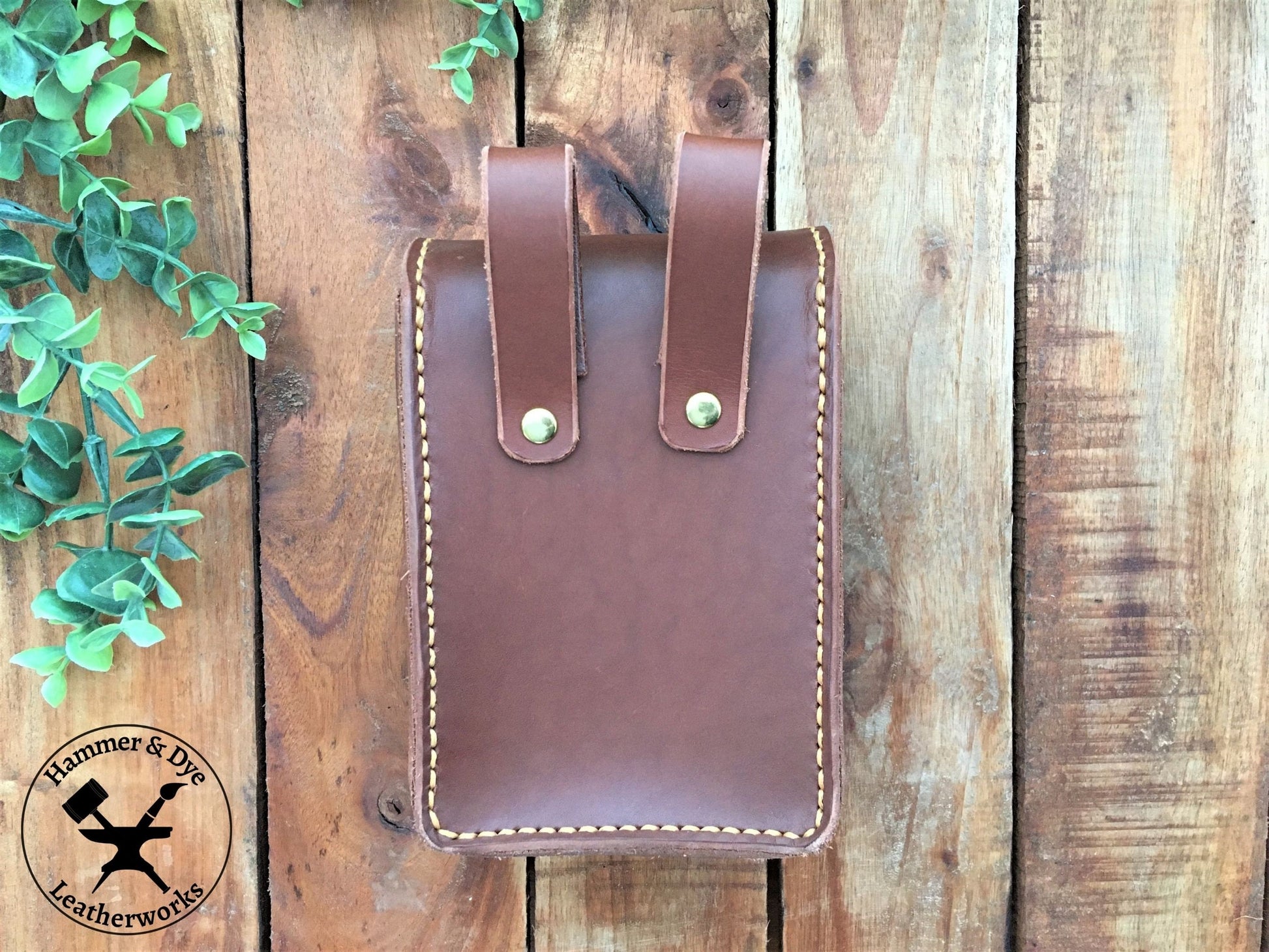 Handmade Classic Brown Leather Belt Pouch with magnetic closing back view