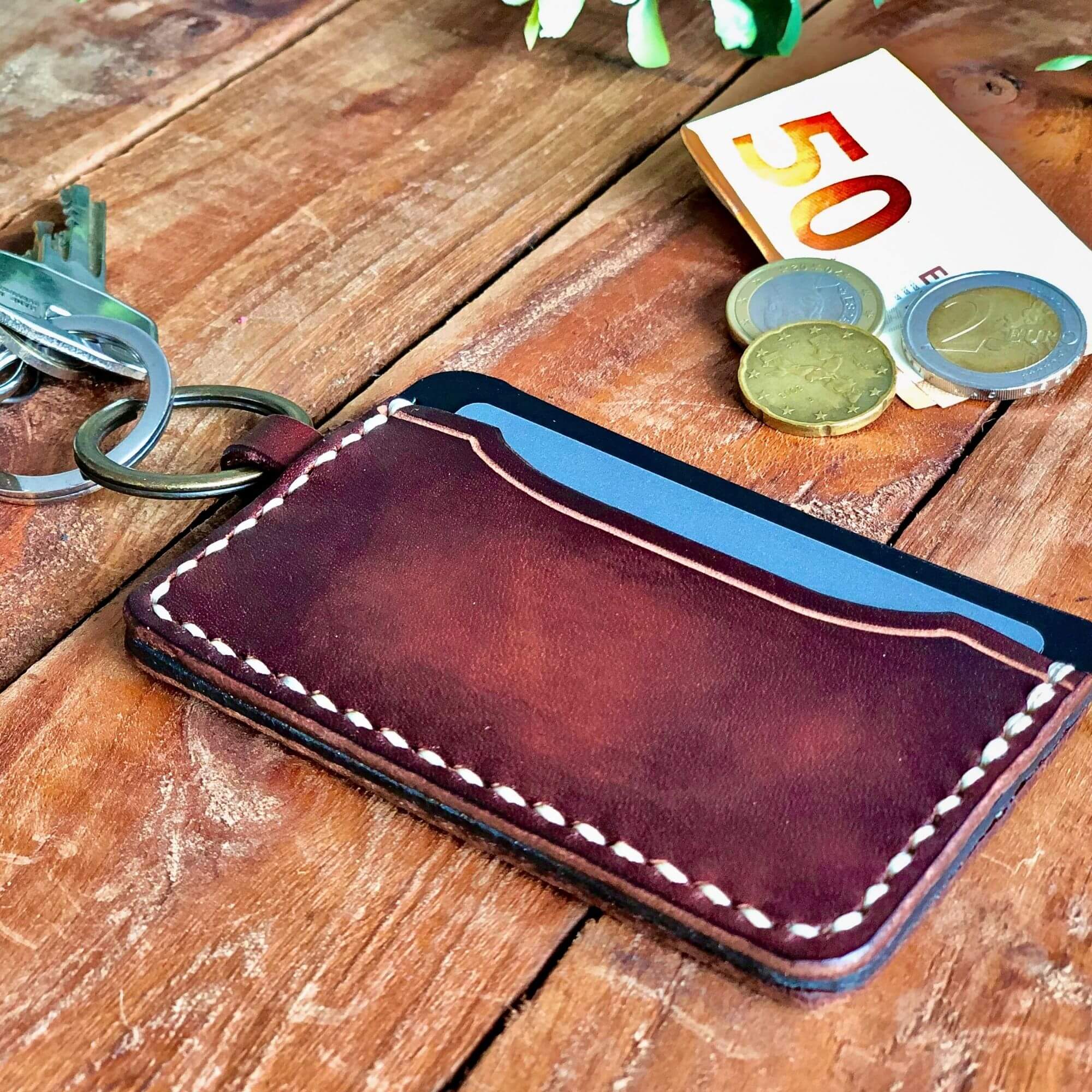 leathercraft pattern for a keychain card wallet