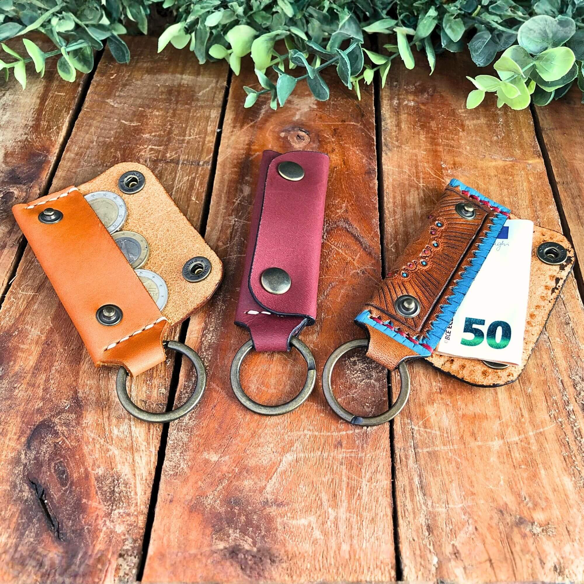 Emergency Keychain Wallet 1 3 leather emergency keychain wallets filled with coins and bills